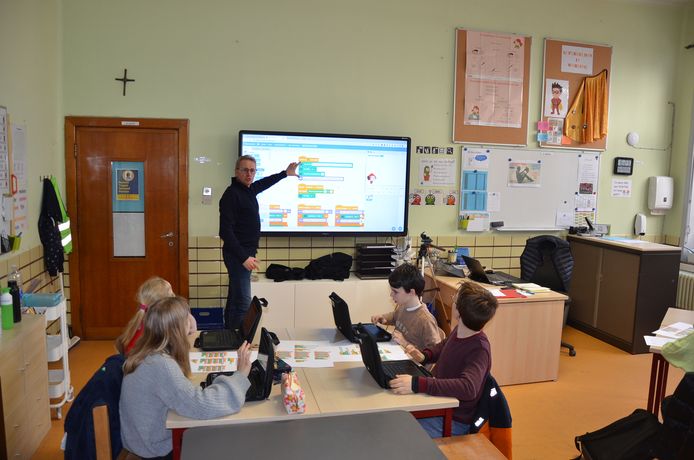 Kennismaking met artificiële intelligentie in Sint-Franciscusschool Waasmunster