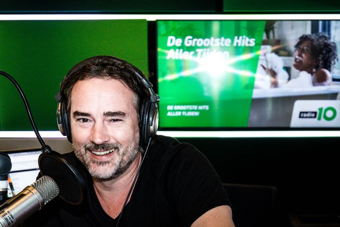 Jeroen Nieuwenhuize verlengt Radio 10-contract | Show | AD.nl