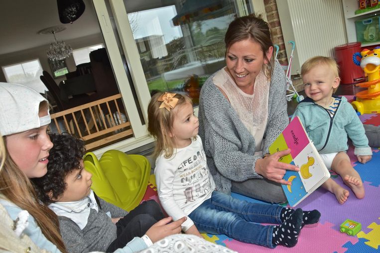 Kind en gezin onthaalmoeder loon