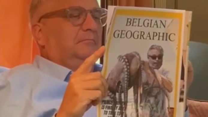 Prins Laurent leest over zichzelf in Belgian Geographic.