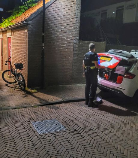 Politie valt met getrokken tasers woning binnen in Amersfoort, man aangehouden
