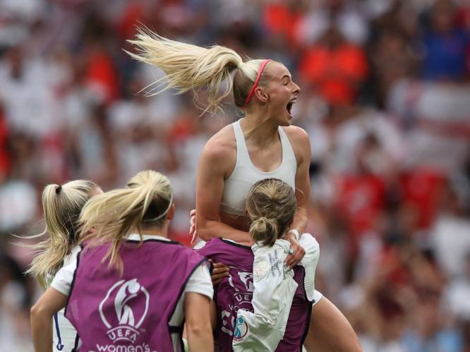 Delirium op Wembley: Engelse voetbalvrouwen kronen zich voor eigen publiek tot Europees kampioen