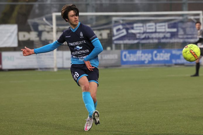 De 19-jarige Tristan Ceusters brak dit seizoen door in het eerste elftal van Wijgmaal en wil zich nog tonen in de laatste rechte lijn van de competitie.