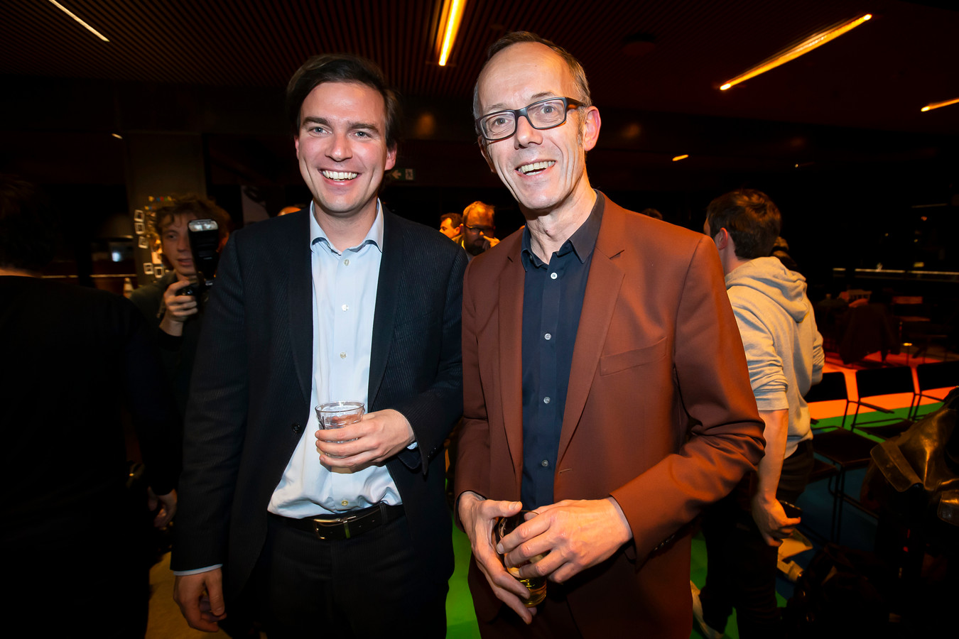Burgemeester Mathias De Clercq en mobiliteitsschepen Filip Watteeuw broederlijk zij aan zij. Maar zo broederlijk gaat het er achter de schermen niet aan toe