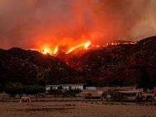 Un gigantesque incendie fait rage à une centaine de kilomètres de Los Angeles