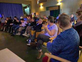 Muziektheater meemaken vanuit de zetel: bewoners woonzorgcentrum De Kroon op eerste rij dankzij livestream