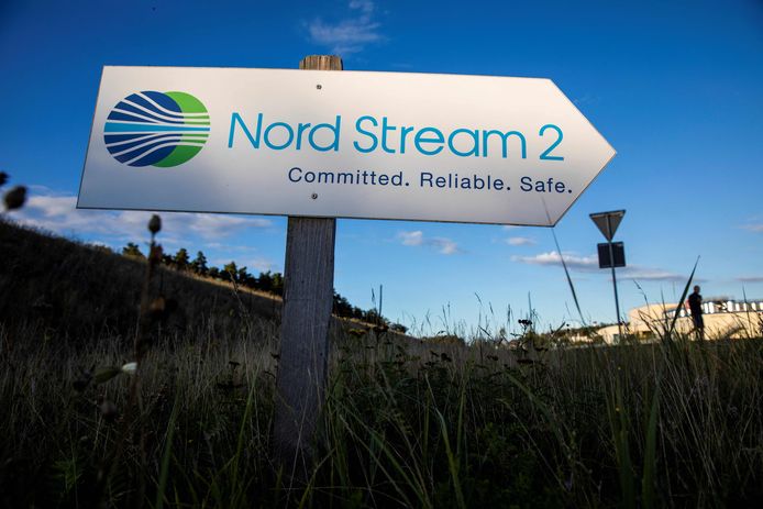 Een pijl wijst naar Nord Stream 2 gaspijplijn in Lubmin, in het oosten van Duitsland.