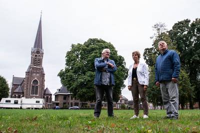 Knielen voor meneer pastoor was normaal in Den Hout: ‘Ik mis het kerkgebouw’