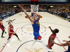 Denver Nuggets verslaat Miami Heat in eerste duel NBA Finals, sterspeler Jokic blinkt weer uit

