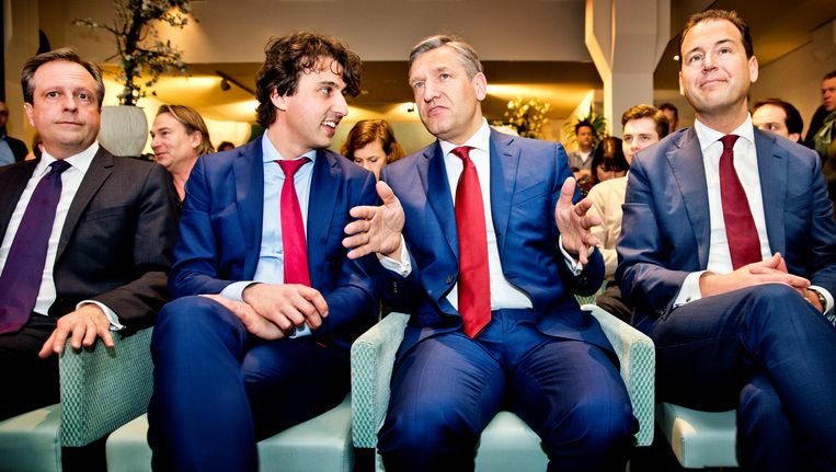 CDA-leiders Buma tijdens een radiodebat met andere lijsttrekkers. Beeld Guus Schoonewille