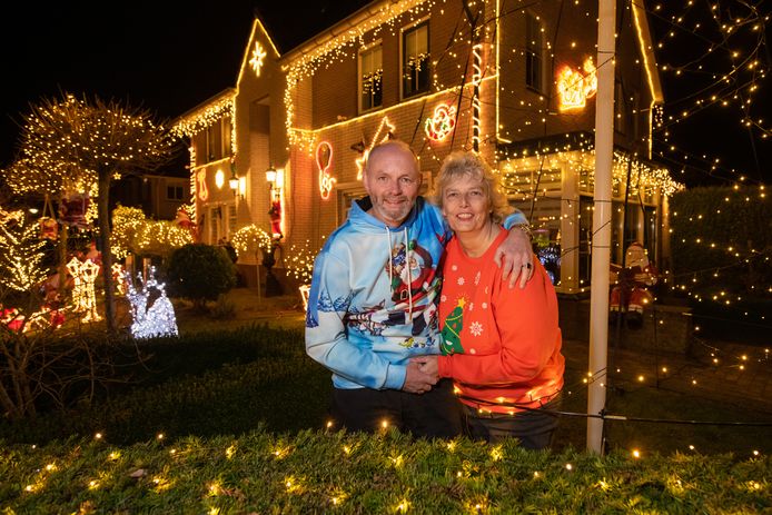 Hardenbergs paar heeft 21.000 lichtjes | destentor.nl