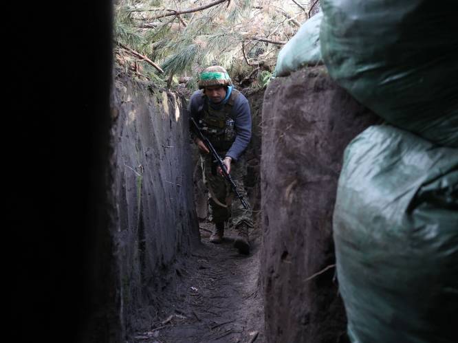 “Russische troepen leden voorbije dagen zwaarste verliezen sinds de slag om Bachmoet in maart, ook Oekraïne verliest veel manschappen”