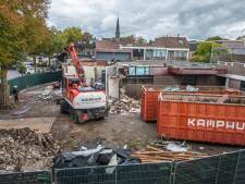 ‘Heroverweeg de bouwplannen voor het knusse pleintje bij de Aloysiusschool in Losser’