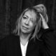 De Godmother of Grunge toont de wereld dat er geen leeftijd staat op 'cool'