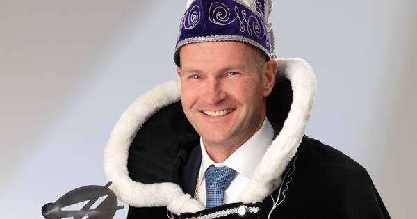 Kapper 'Borrie' nieuwe Prins van Stekkegat in Luyksgestel - Eindhovens Dagblad