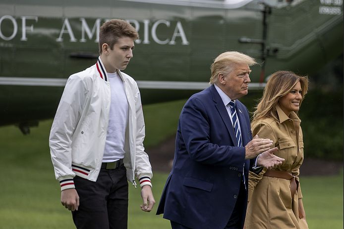 Donald Trump, Melania en Barron komen toe aan het Witte Huis. (archieffoto 18 augustus 2020).