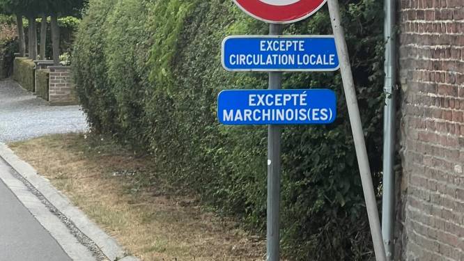 “Excepté Marchinois(es)”: des panneaux illicites installés aux entrées d’une rue à Marchin