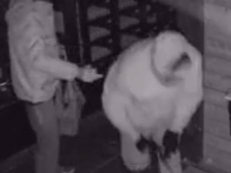 Inbrekers maken eierautomaat in Soest kapot, maar nemen niks mee 