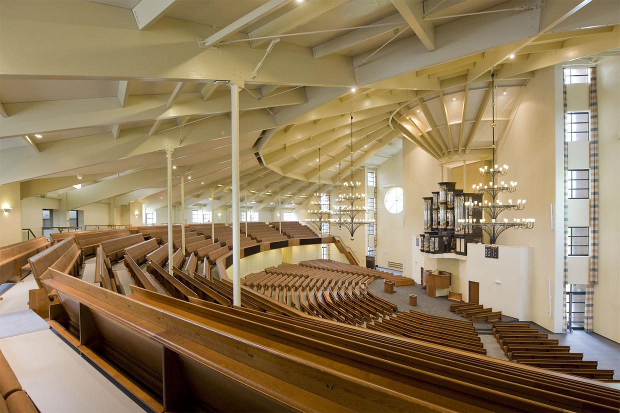 Gereformeerde kerk Barneveld laat meer dan 30 bezoekers toe Trouw