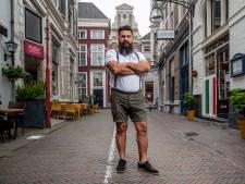 Metin heeft altijd een korte broek aan: ‘Min 20 boeit me niet’