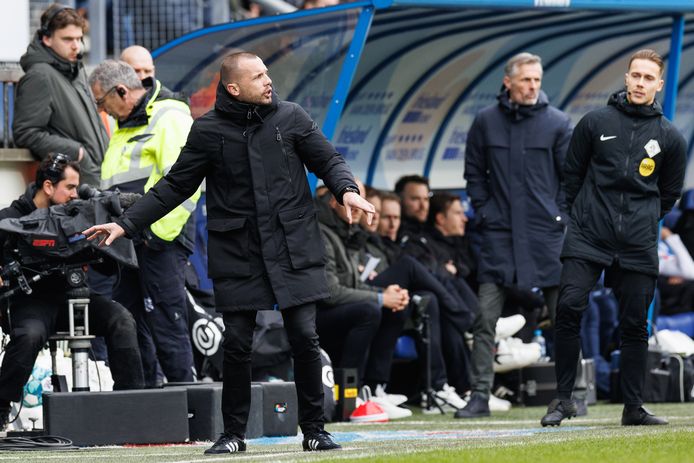 John Heitinga tijdens het duel met Heerenveen.