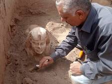 Bijzondere vondst in Egypte: archeologen ontdekken mini-sfinx met lachend gezicht