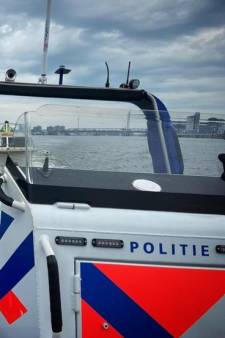 Politie treft gestolen boot aan bij Dordtse kil tijdens surveillance