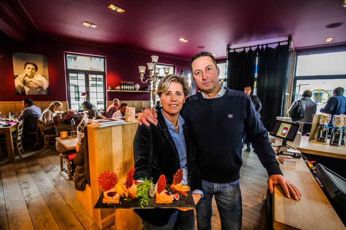 Els Pylyser en Ludwig De Langhe waren met hun restaurant plots het doelwit van dierenrechtenactivisten.