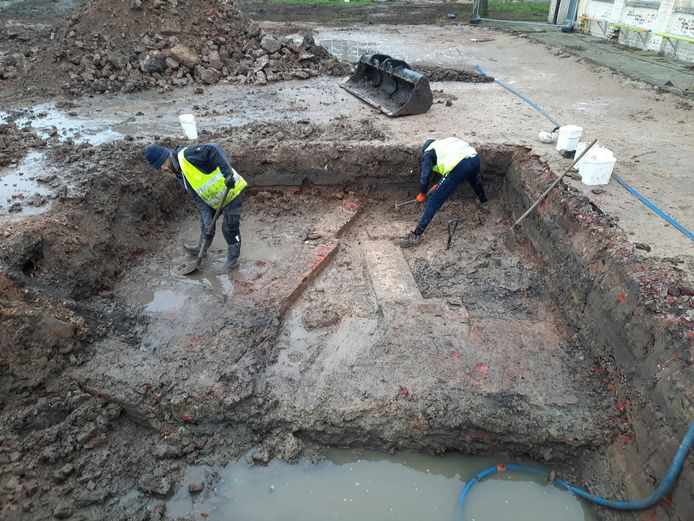 Eind vorige maand werd archeologisch onderzoek gedaan op de Vroonhofsite.