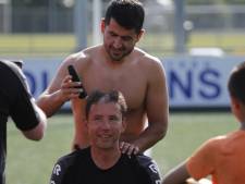 Assistent van FC Zoetermeer komt na verloren weddenschap kaal thuis: ‘Mijn vrouw moest wennen’