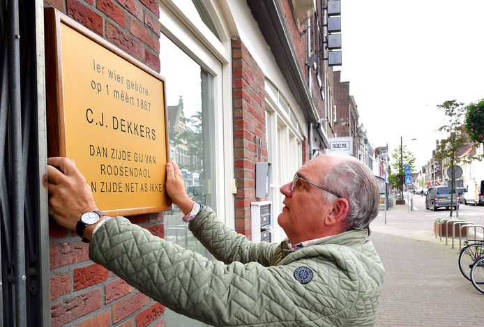 geboortehuis-roosendaals-icoon-kees-dekkers-heeft-gedenkplaat-terug