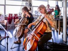 Elise (16) hoopt met voorstelling jongeren enthousiast te maken voor klassieke muziek 