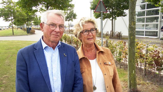 Bart en Jeanne Hornikx bij de rechtbank nadat ze gebruik hebben gemaakt van hun spreekrecht. Ze verloren hun dochter Astrid en schoonzoon Bart Lambregts.