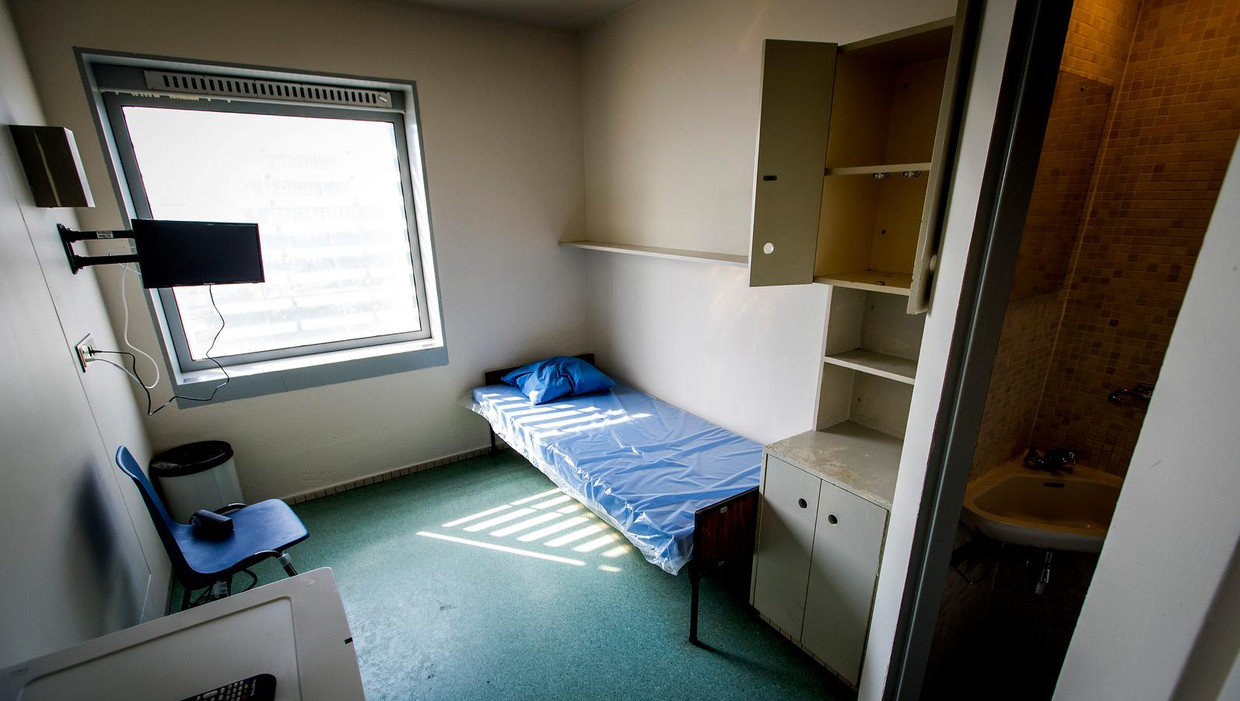 Interieur tijdens de open dag in azc Amsterdam, de voormalige Bijlmerbajes. Beeld anp