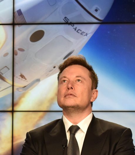 SpaceX prévoit d’envoyer ses premiers touristes dans l'espace fin 2021