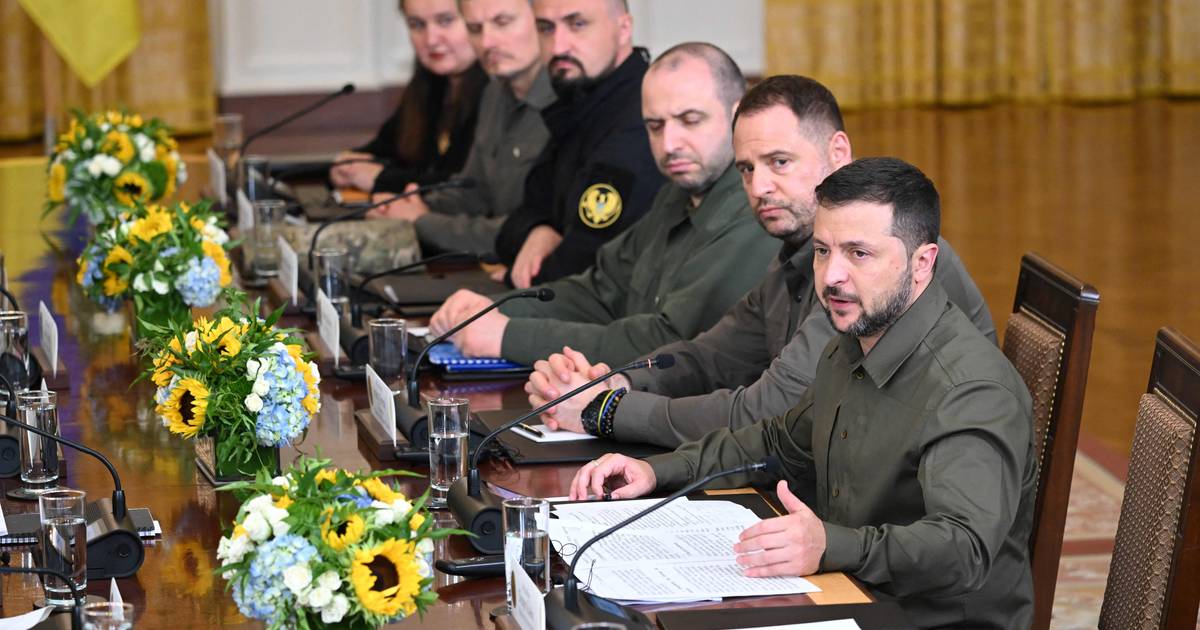 Viva l’Ucraina.  Zelenskyj pronuncerà un discorso davanti al parlamento canadese  casa