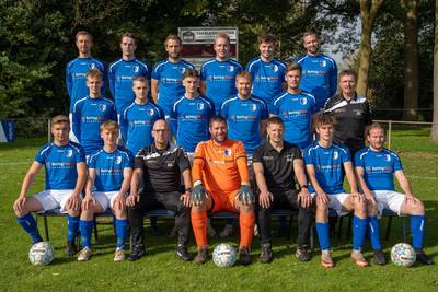 Heel veel taart voor voetbalteam Bredevoort 1 en Bennie Hebbink opnieuw Koning van Varssel