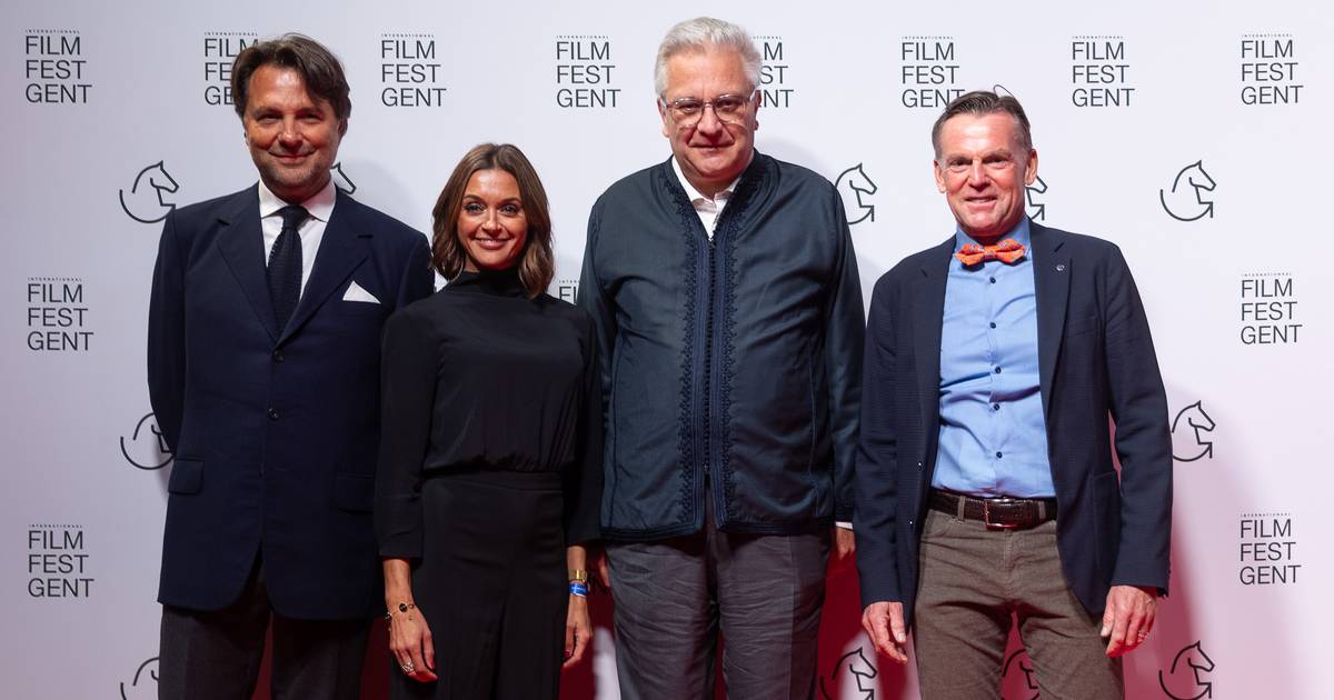 IN PICTURE.  Strikingly slim Prince Laurent and Jan Jambon for the first time with wife at Film Festival Gent |  showbiz