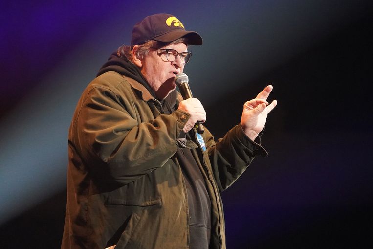 Documentairemaker Michael Moore beschouwt de copyrightclaim als een poging tot censuur. Beeld REUTERS
