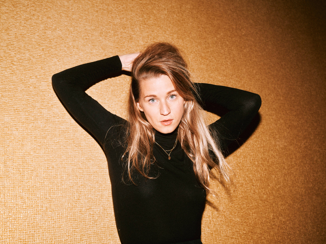 Sanne Putseys, alias Selah Sue: ‘Altijd maar moeten blijven geven, een mens is daar niet voor gemaakt. Niets in de natuur staat het jaar rond in bloei.’ Beeld Thomas Sweertvaegher