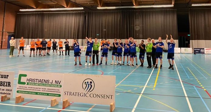 HC Eeklo komt dankzij de overwinning tegen Waasmunster tot op één punt van de leidersplaats.
