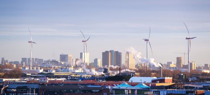 Over acht jaar moet de CO2-uitstoot met minstens 55 procent zijn teruggebracht.
