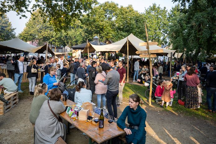 Buurtfeestjes worden door de stad mogelijk gemaakt (themabeeld).
