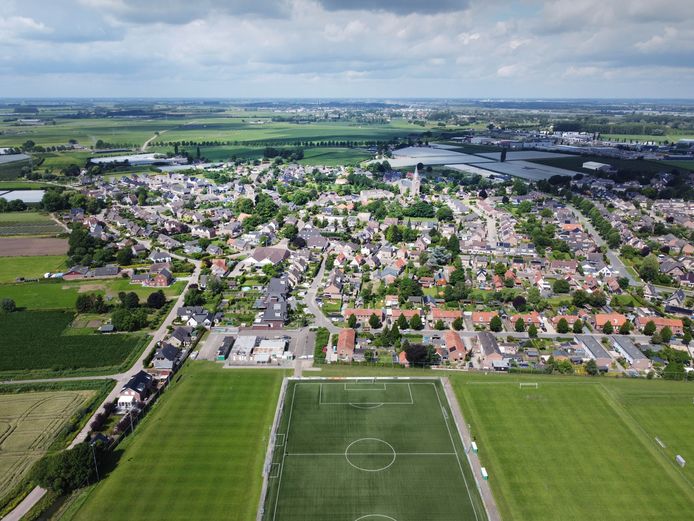 Puiflijk vanaf de voetbalvelden van SCP.