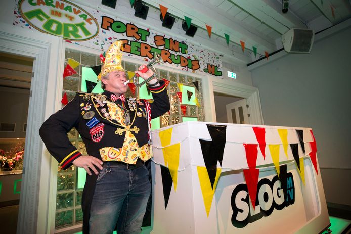Patrick Kant bij de DJ-tafel in Fort Gertrudis: ,,Ik heb er zin in.”