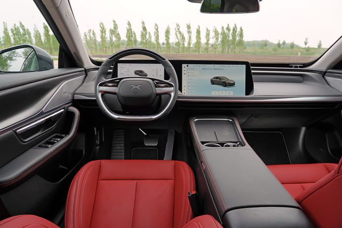 Voor het uiterlijk en interieur van de P7 heeft het Chinese automerk XPeng goed gekeken naar Tesla.