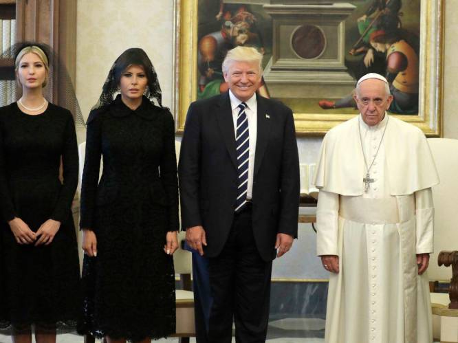 Trump bezoekt paus Franciscus. Maar op deze foto lijken ze er allebei niet evenveel zin in te hebben