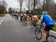Deelnemers aan een eerdere fietszondag.