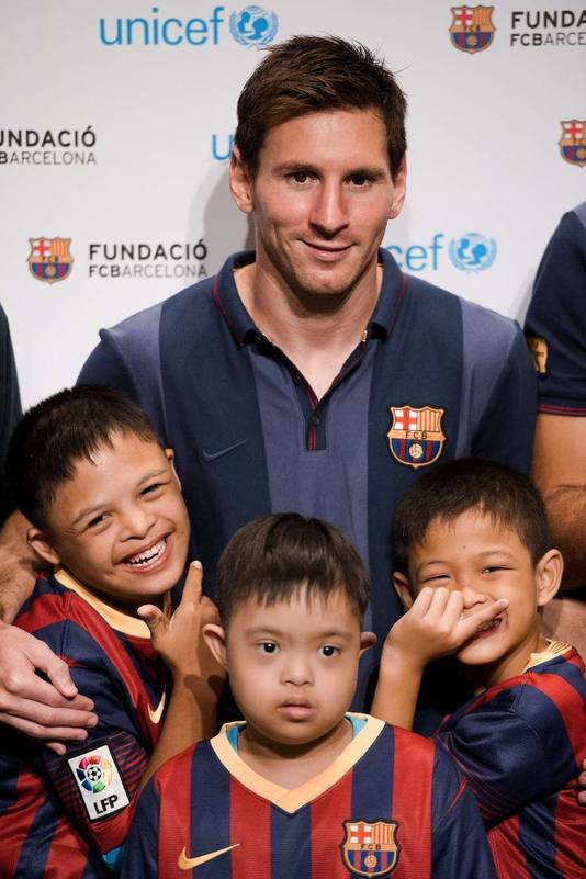 Messi met mindervalide kinderen | Buitenlands |