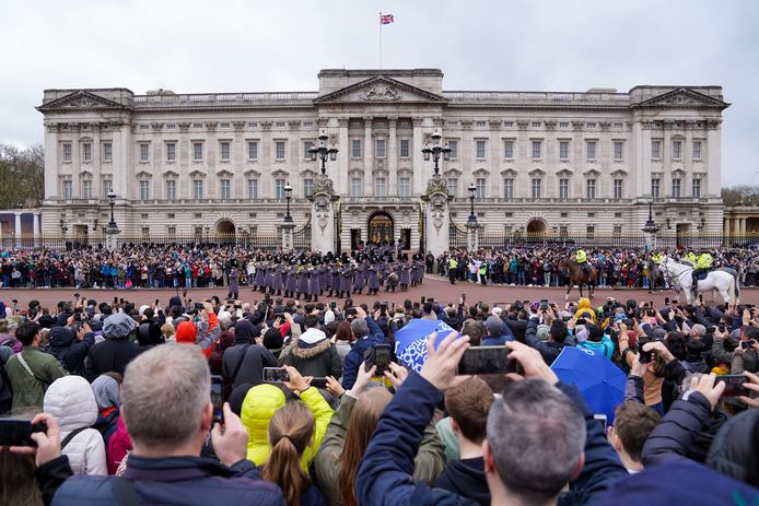 Een blik op Buckingham Palace.